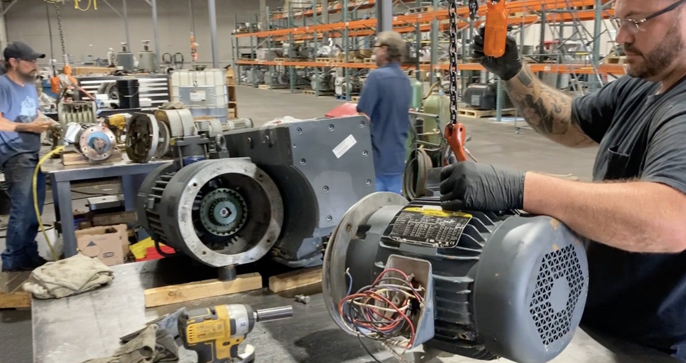 TMS Vacuum Pump Tear Down Station